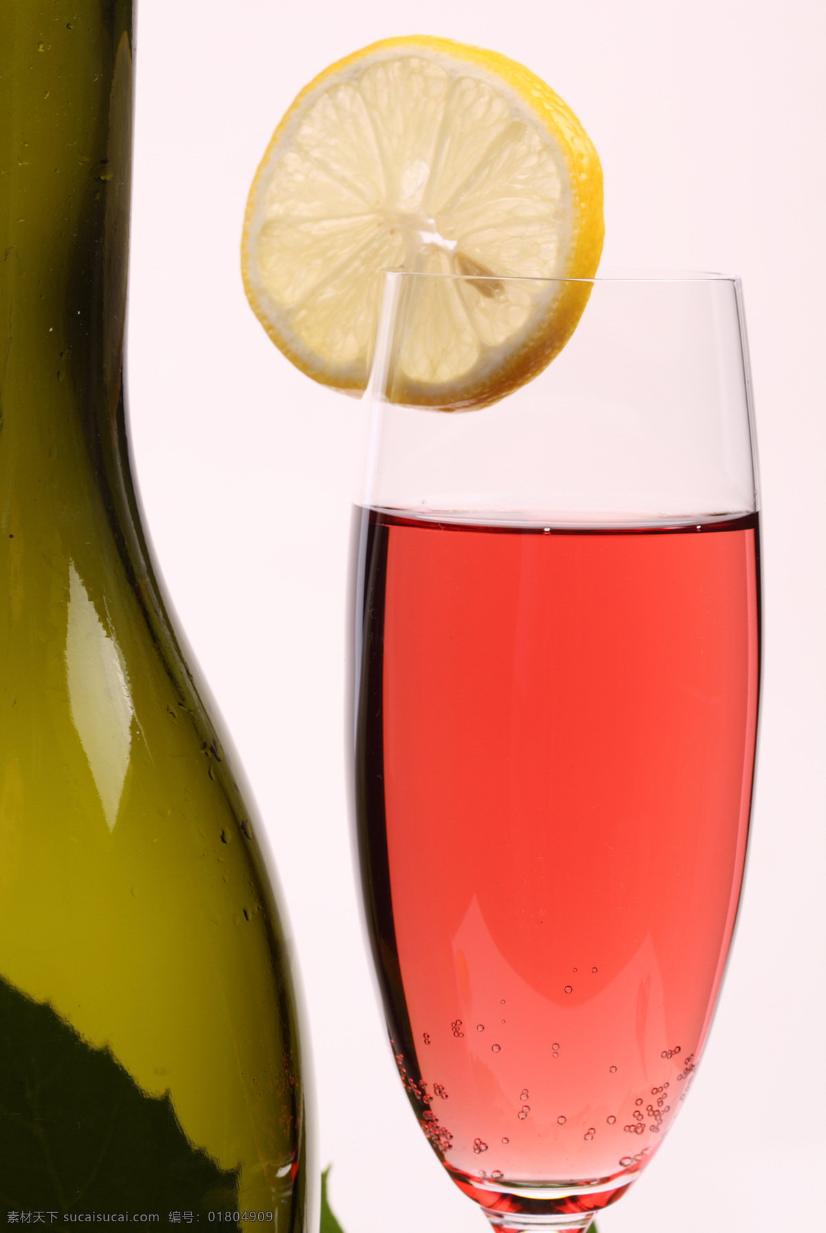 餐飲美食 高腳杯 紅酒 節(jié)日 節(jié)日慶祝 節(jié)日素材 酒杯 葡萄 葡萄酒 香檳 香檳酒 慶祝 圣誕元素 文化藝術 飲料酒水 psd源文件 包裝設計