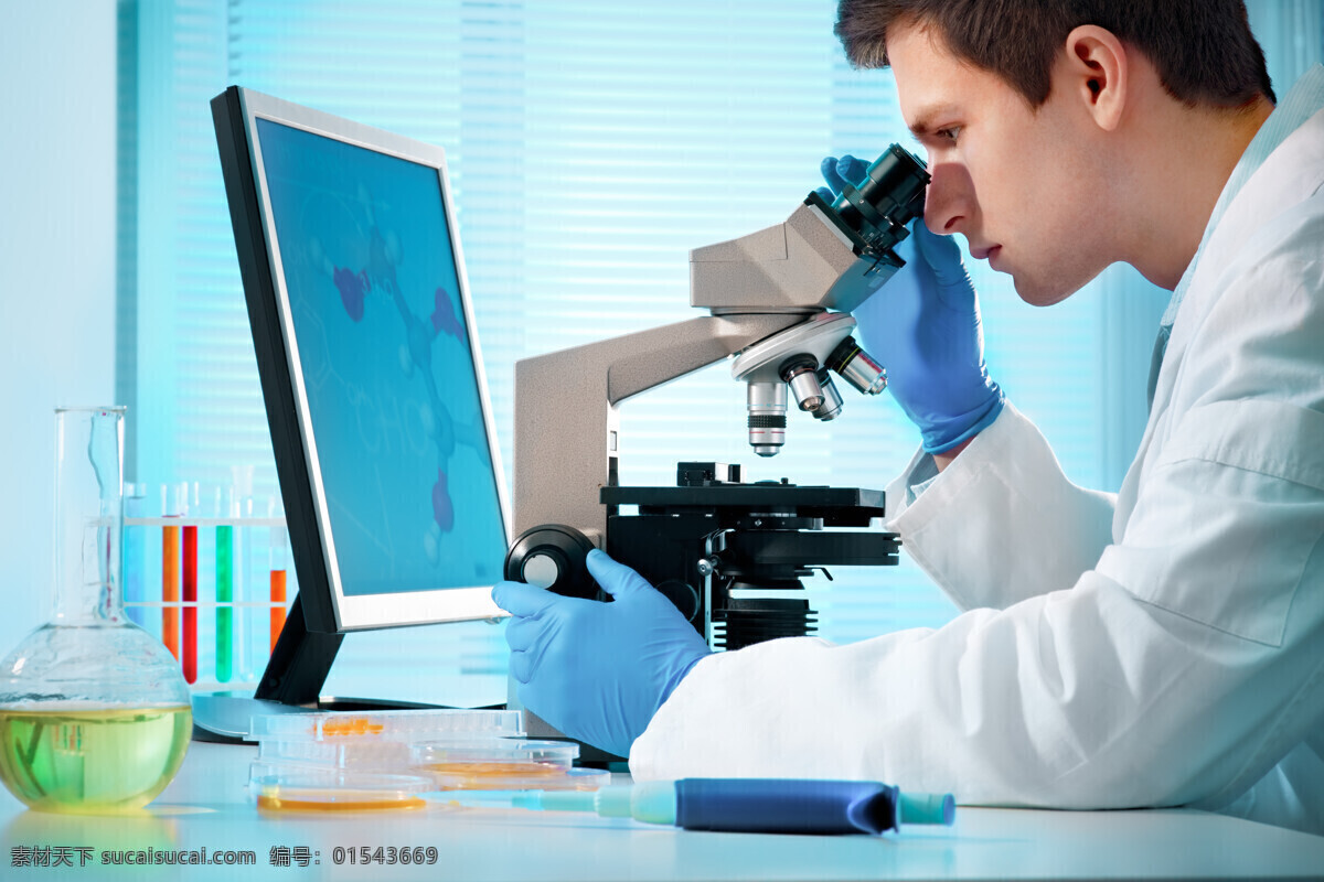 觀察 基因 科學家 化學 生物 男人 外國人 顯微鏡 科技圖片 現代科技