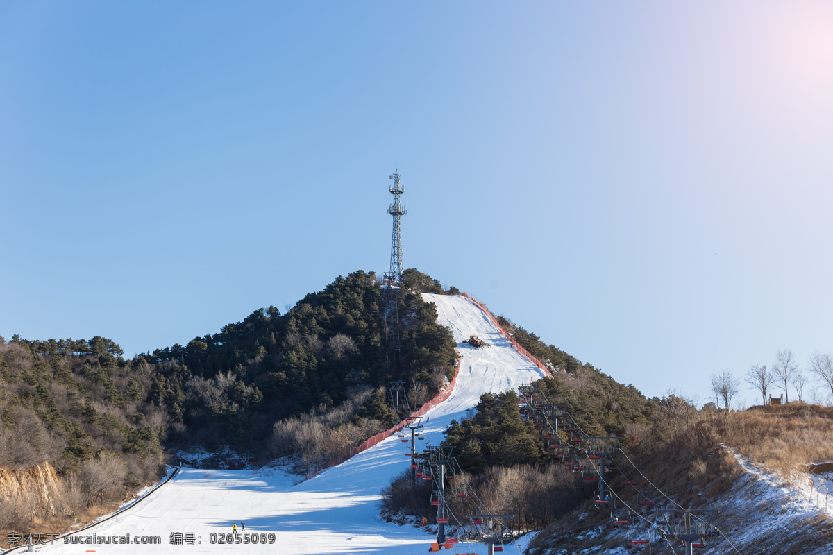 滑雪场图片 滑雪场 寒冷 天空 美景 高山 娱乐 多娇江山 生活百科 娱乐休闲