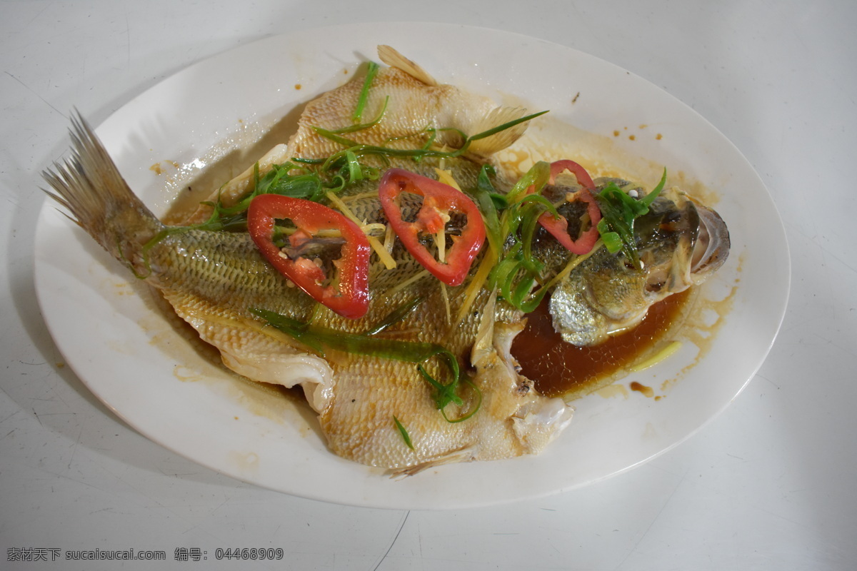清蒸鱼 龙鱼 鱼 蒸鱼 清鱼 餐饮美食 传统美食