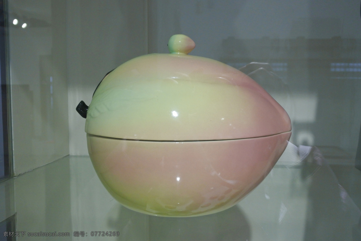 陶瓷桃子 桃子 陶瓷餐具 陶瓷碗 餐具 花紋 茶具 茶杯 裝飾品 擺件 藝術(shù)品 瓷器 陶瓷 罐子 彩釉 紫砂 紫砂壺 花瓶 宜興陶瓷 宜興紫砂 壺 酒壺 瓶子 藍(lán)瓷 博物館 文化藝術(shù) 傳統(tǒng)文化