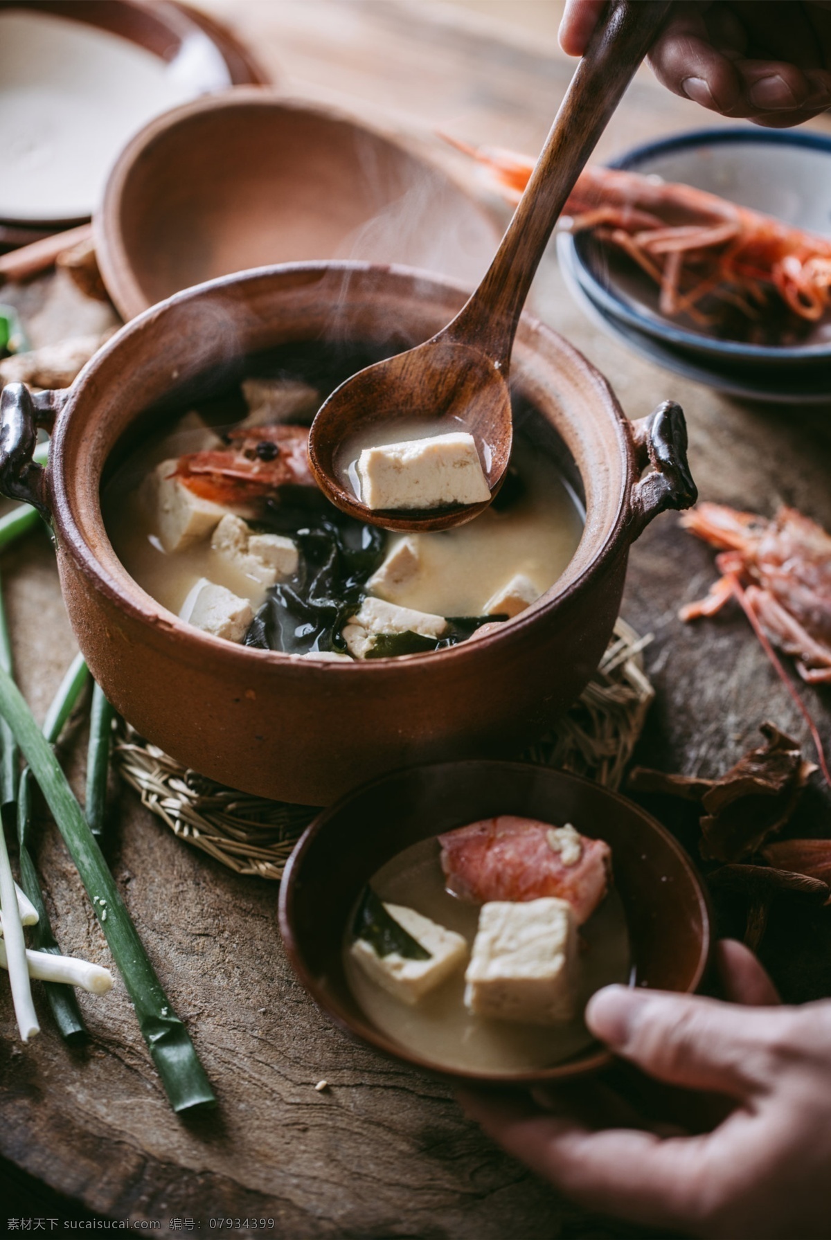 砂鍋豆腐湯 美食攝影圖片 砂鍋 豆腐湯 美食 美食攝影 餐飲素材 餐飲 高清 高清圖片 美味 冬天 冬季美食 攝影素材 餐飲美食 傳統(tǒng)美食