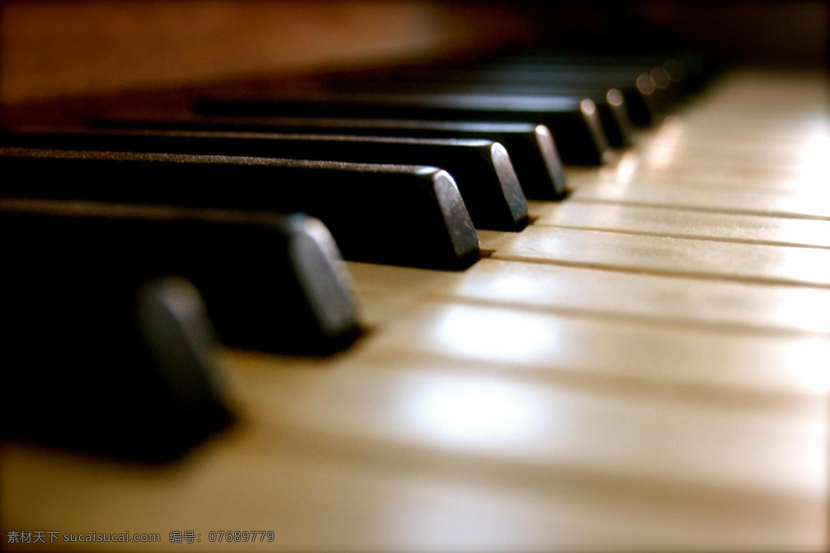 钢琴局部特写 钢琴 黑白键 乐器 音乐 细节 高清背景 高清大图 生活百科 生活素材