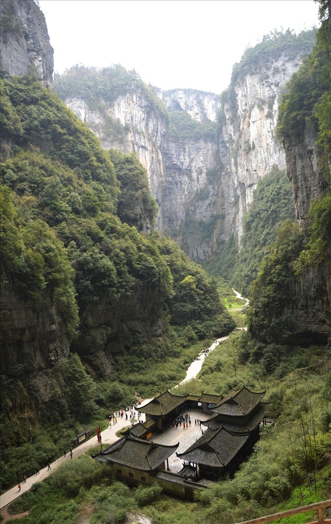 武隆 山 天生 三橋 天龍橋 青龍橋 黑龍橋 震撼 氣勢 磅礴 恢宏 林木 清秀 飛泉 流瀑 重慶專輯 自然景觀 風景名勝
