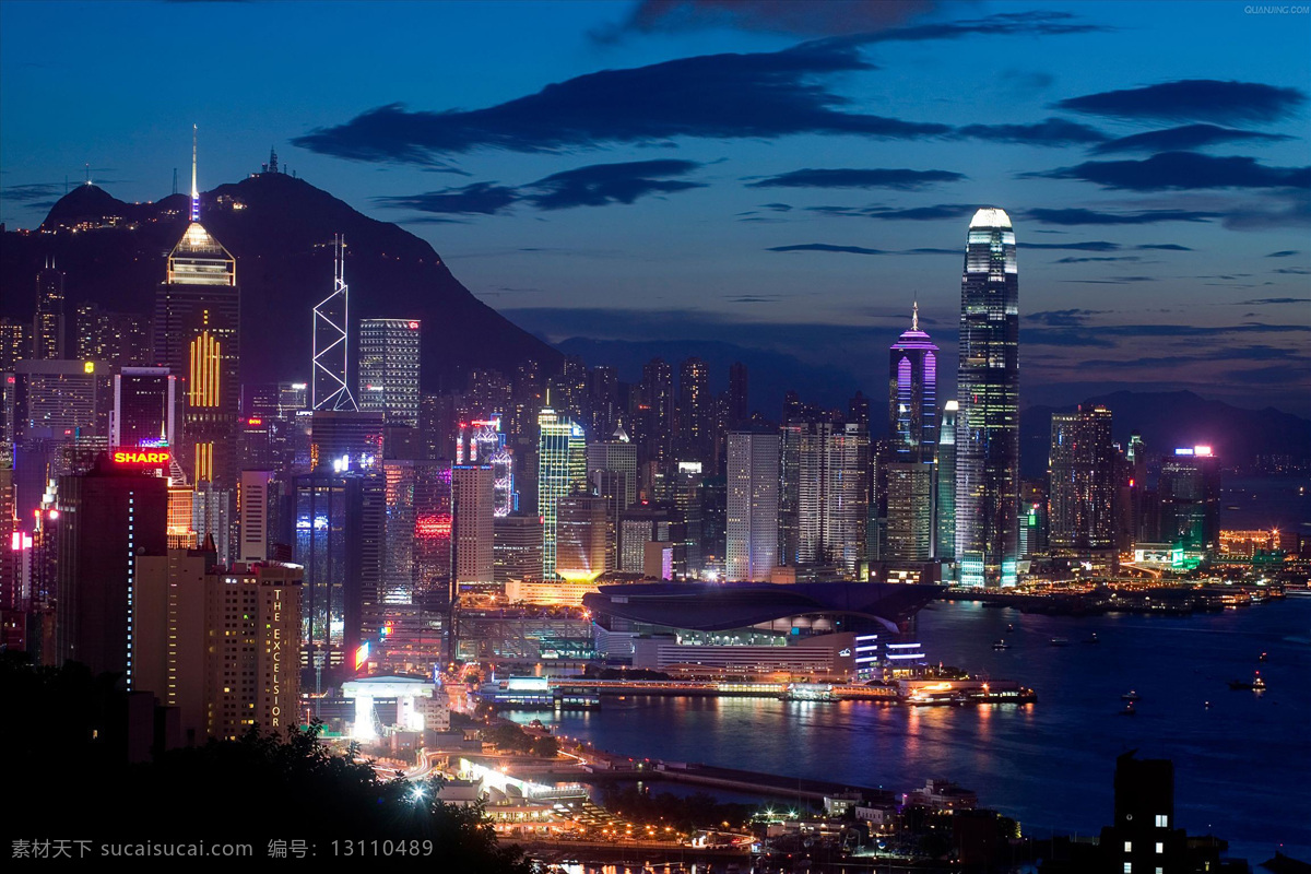 中国香港夜景 风景 城市 楼群 水域 夜晚 倒影 室外 旅游 照片 霓虹灯 彩色 横图 远景 繁华 东方 香港 河 湾 市中心 城市夜景 建筑摄影 建筑园林