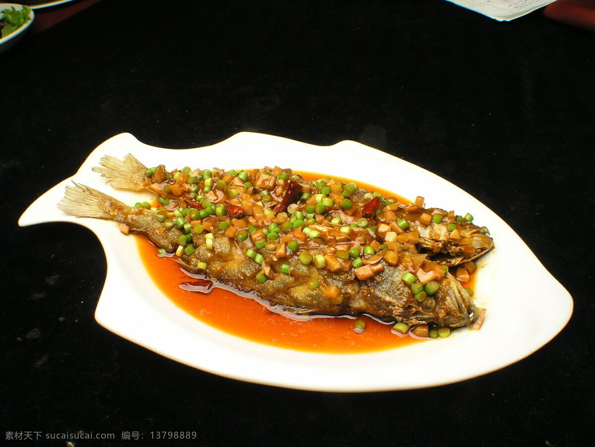 干 燒 黃花魚(yú) 干燒黃花魚(yú) 紅燒魚(yú)肉 中華美食 中國(guó)美食 美食攝影 菜譜素材 餐飲美食