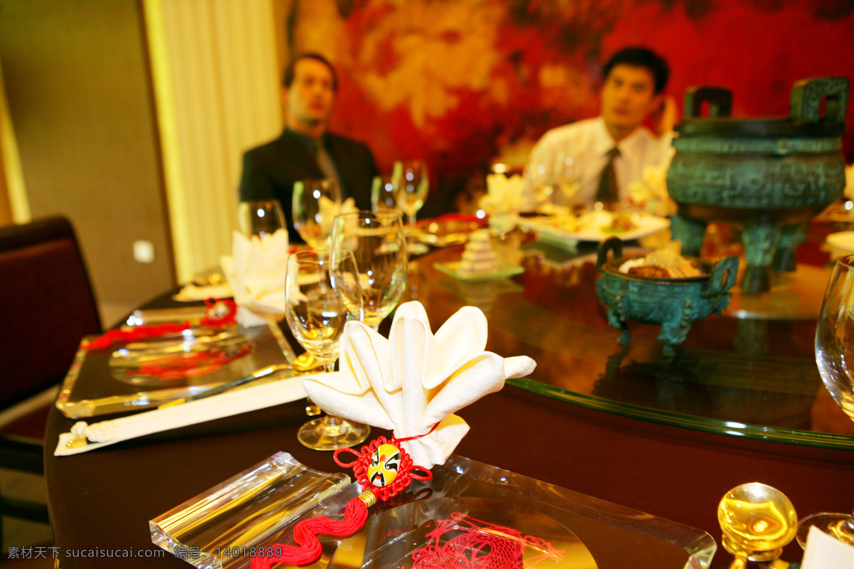 餐桌 酒店餐桌 餐廳 中式餐廳 餐具 菜品 點(diǎn)彩 宴席 婚宴 壁畫 包廂 酒店包廂 酒店素材 餐飲美食