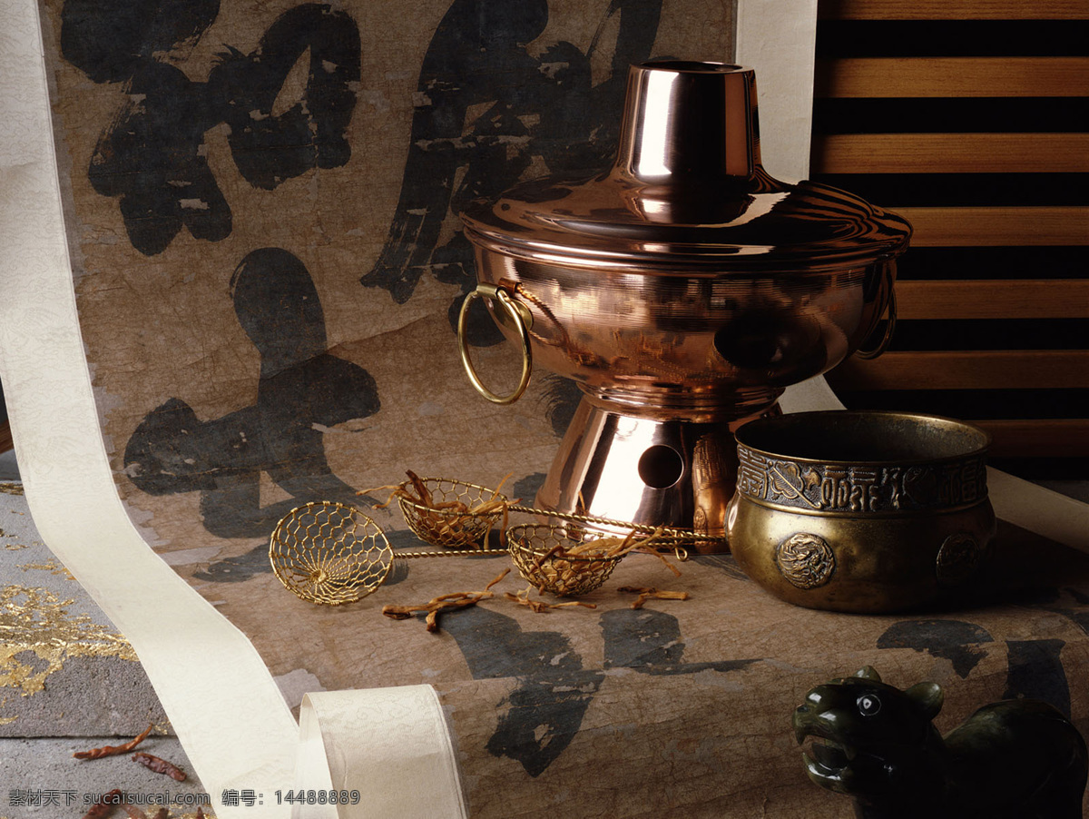 火鍋 鍋火鍋 金屬 中國風(fēng) 書法 傳統(tǒng)美食 銅器 裝飾品 擺件 古典風(fēng) 美食 餐飲美食 攝影圖庫 餐具廚具