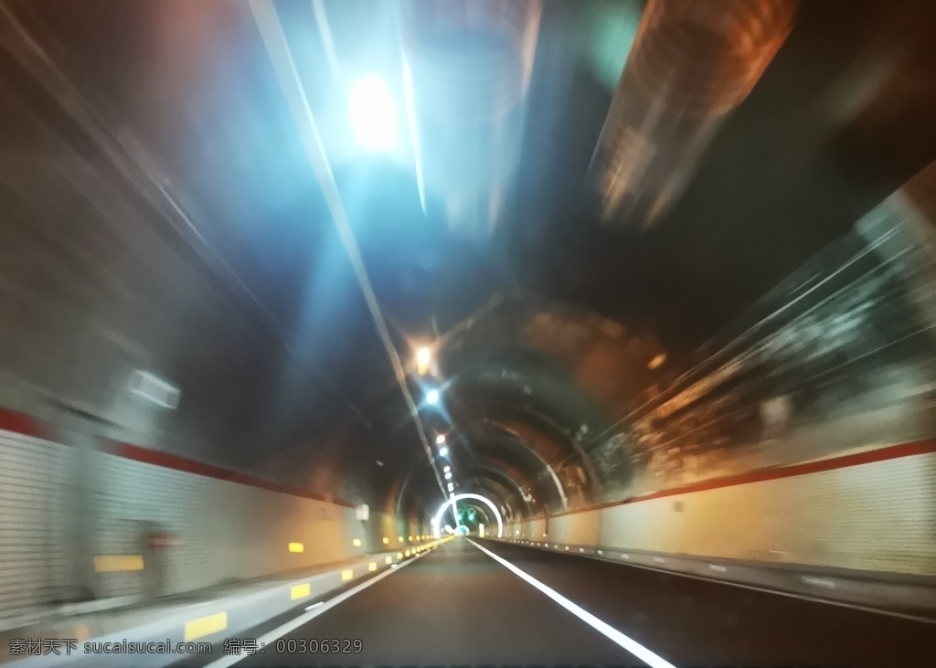 通道 人行隧道 人行通道 过道 车 飞速 速度 黄色 隧道里面 内部 光线 低视角 马路 摄影图片