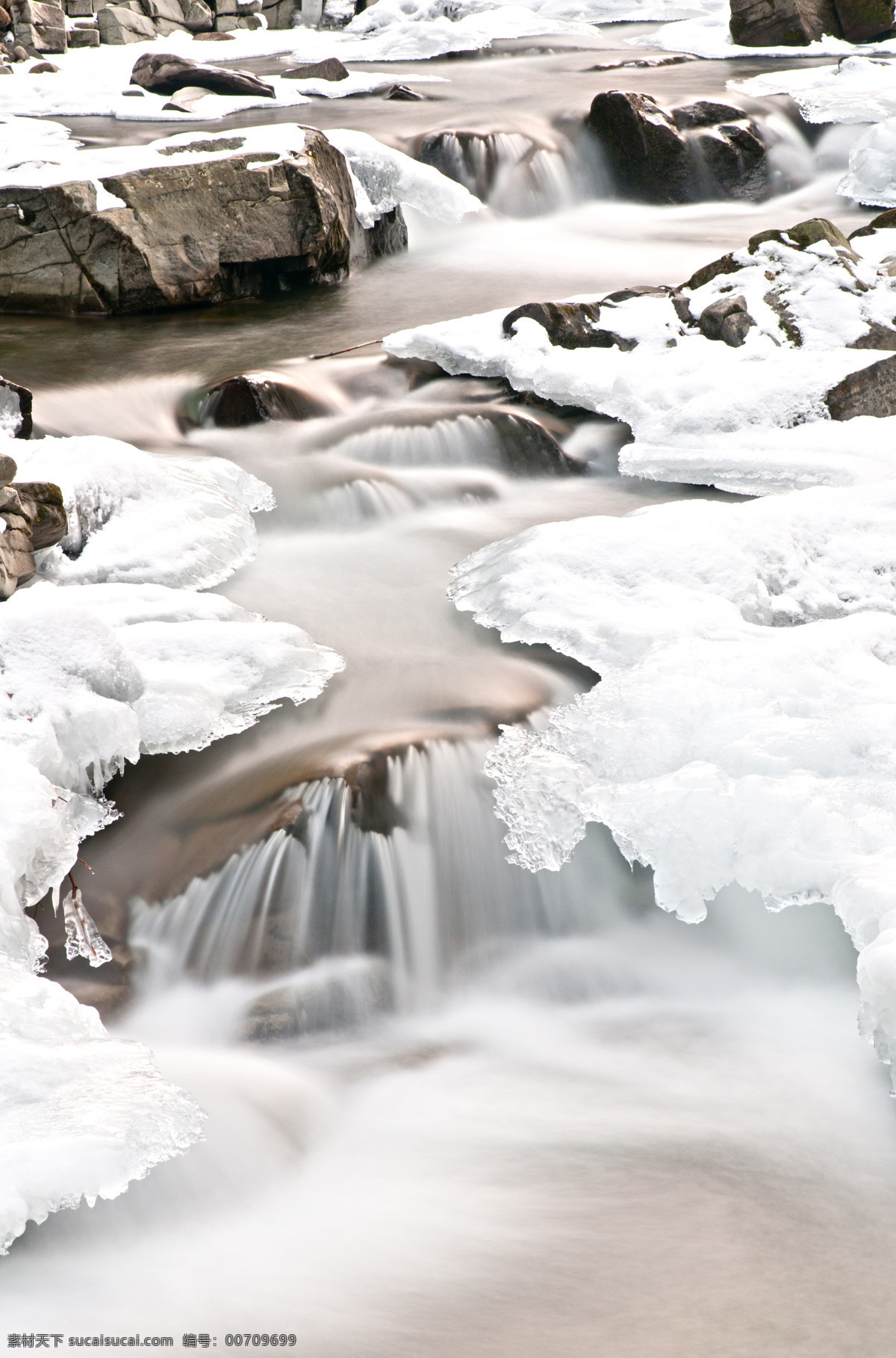 美丽 小溪 冰雪 美丽小溪风景 小溪流水 水流 冰雪融化 冰凌 冰块 春天的白雪 山水风景 风景图片