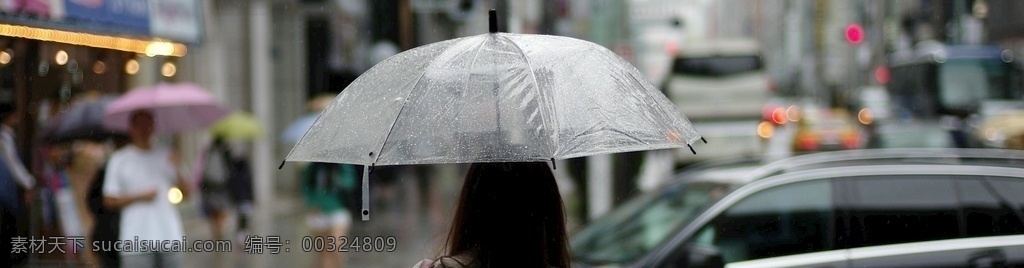 雨中的雨伞 细雨 大雨 街头 国外 旅行 撑伞 雨伞 行走 女人 头发 旅行风景摄影 旅游摄影 国外旅游