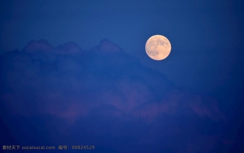 月球 半个月亮 月牙 冷风月亮 海报素材 自然风景 自然景观