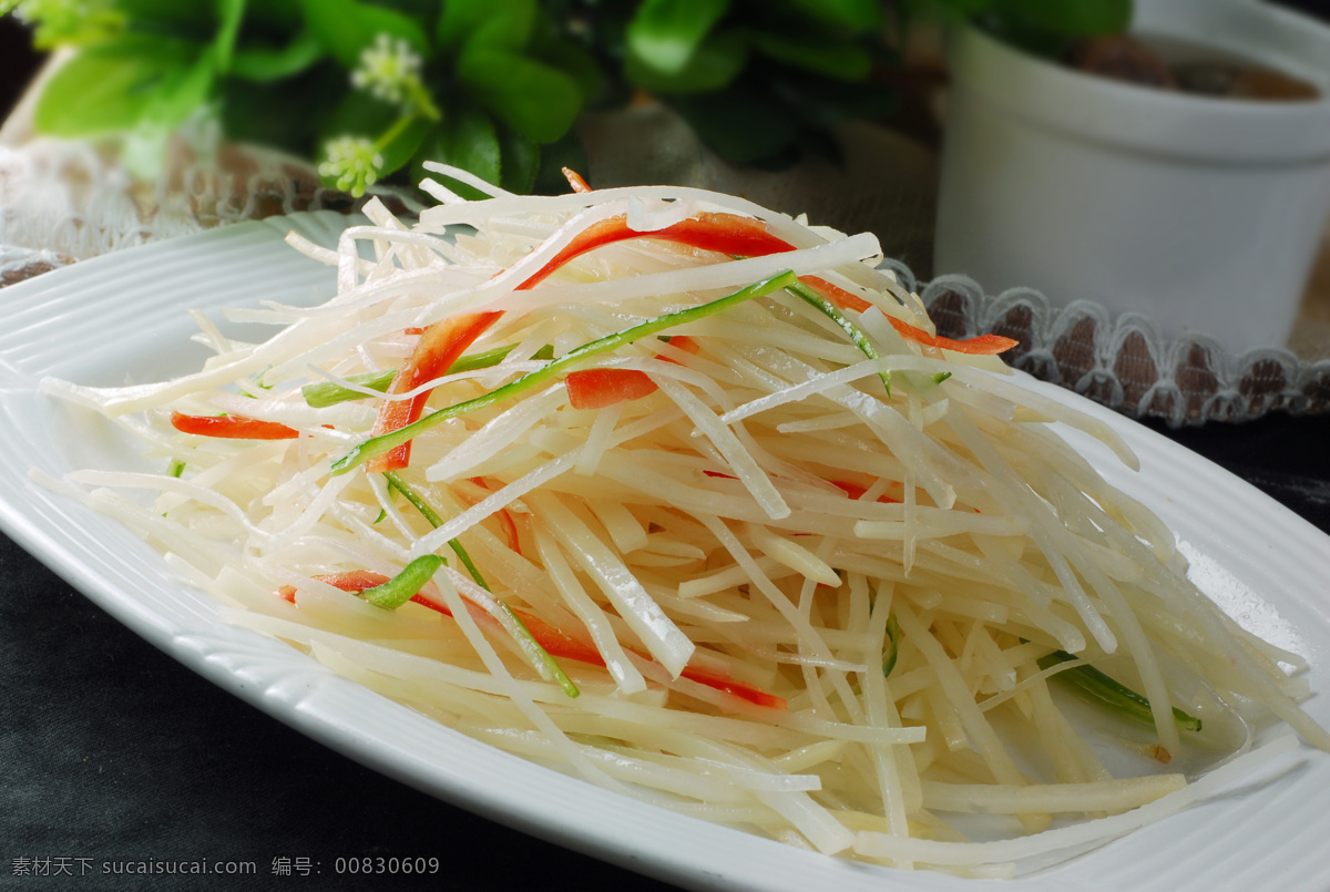 青椒 土豆丝 土豆 炒土豆 炒土豆丝 炝土豆丝 青椒土豆丝 辣椒土豆丝 家常土豆丝 爆炒土豆丝 醋溜土豆丝 清炒土豆丝 美食 餐饮美食 传统美食