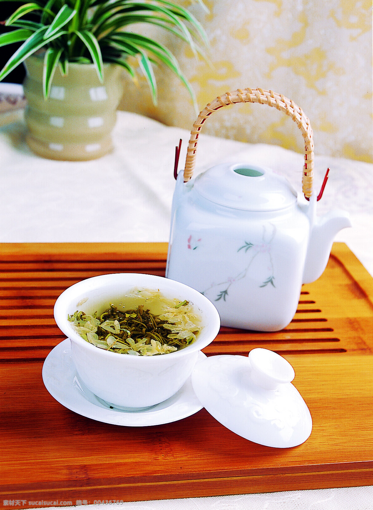 茉莉花茶 杯托 杯身 杯盖 茶壶 茶盘 花 花盆 盆栽 布 水 茶桌 摄影图库