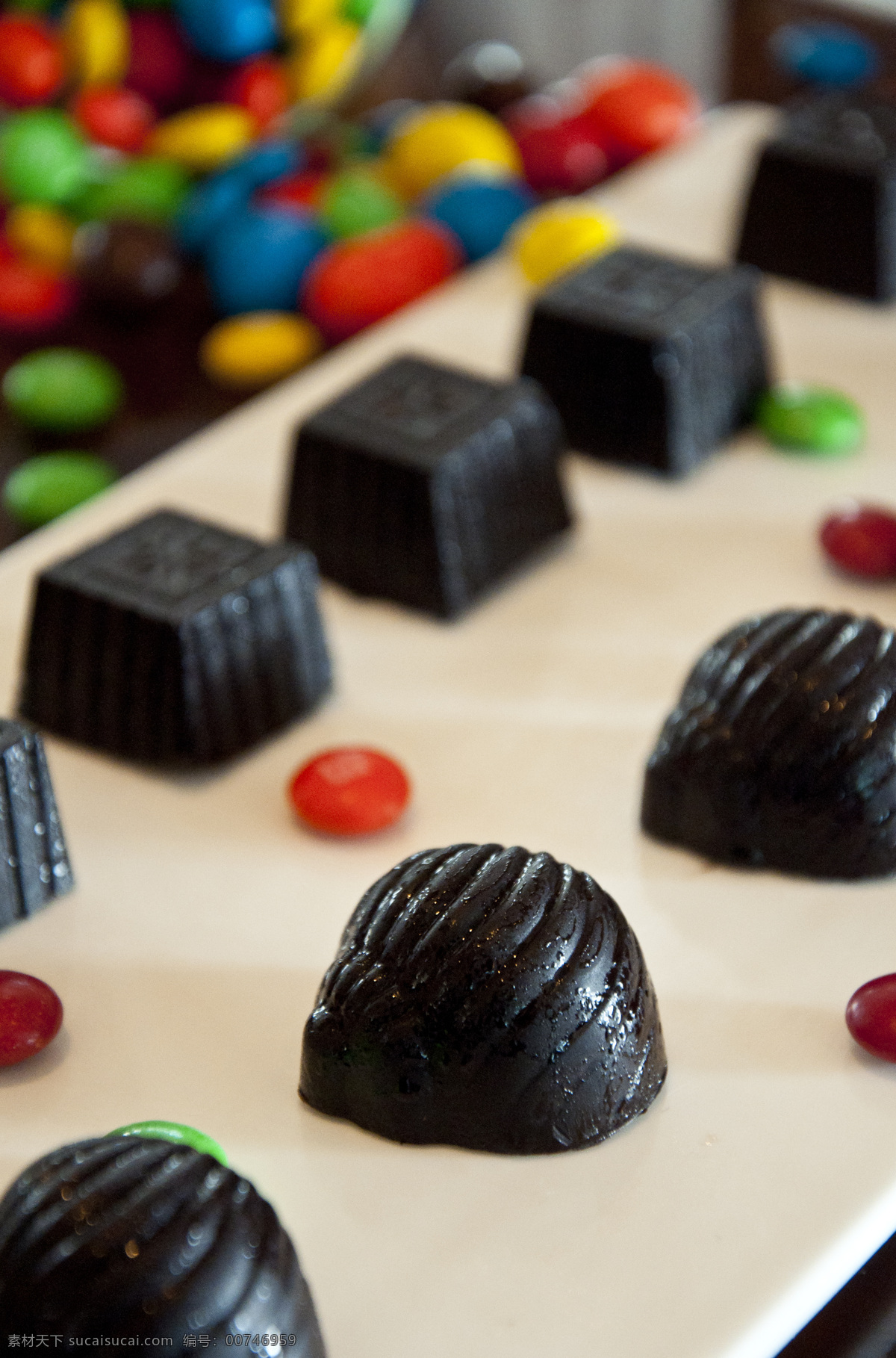 酒心巧克力 巧克力 水果巧克力 巧克力集合 零食 巧克力块 黑巧克力 巧克力糖 进口食品 进口零食 夹心巧克力 情人节 甜蜜 甜点 餐饮美食 西餐美食