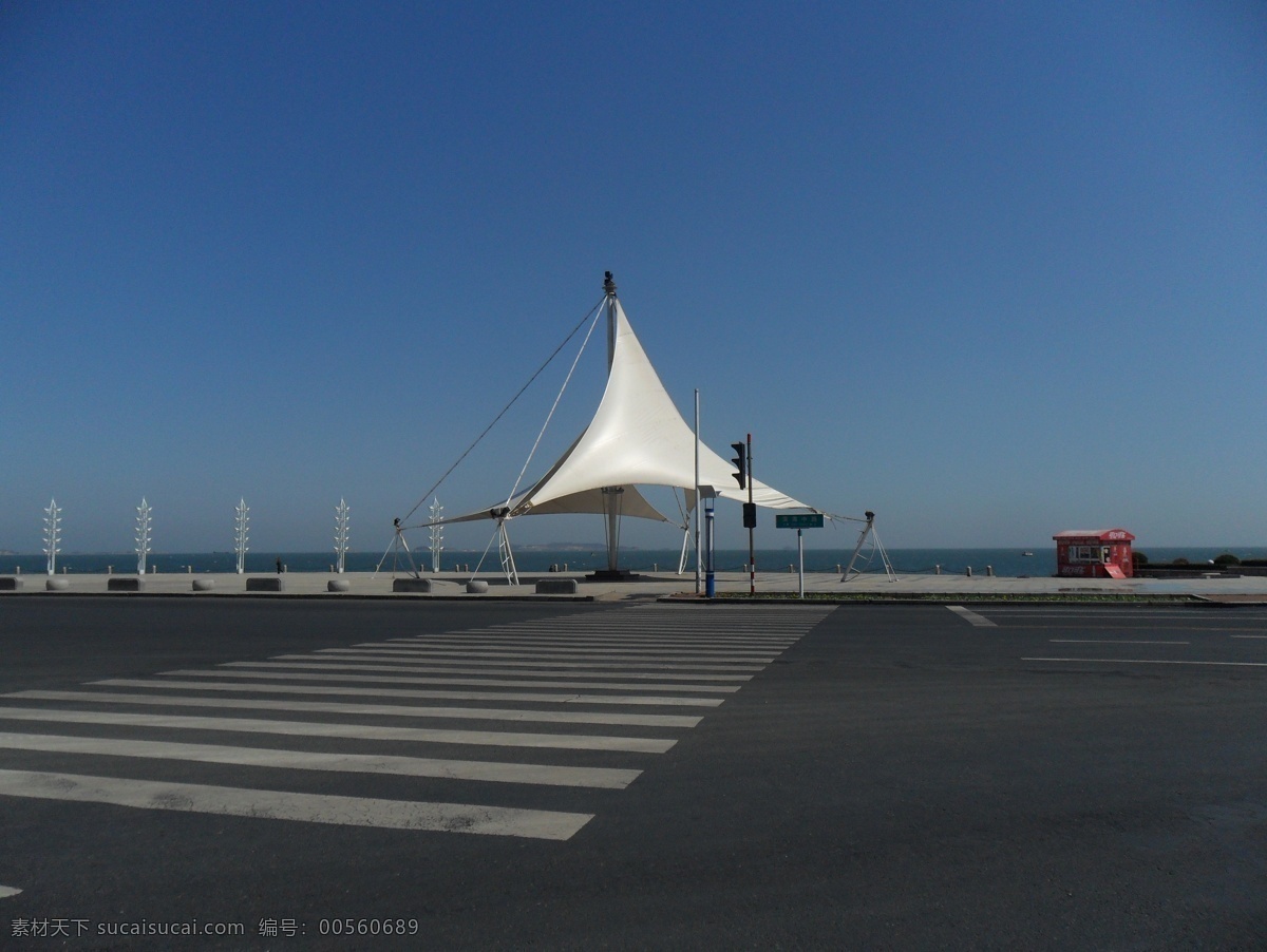 城市风景 城市建筑 大海 国内旅游 海景 海浪 旅游摄影 烟台的海 亭子 人行横道 马路 烟台海边 风景 生活 旅游餐饮