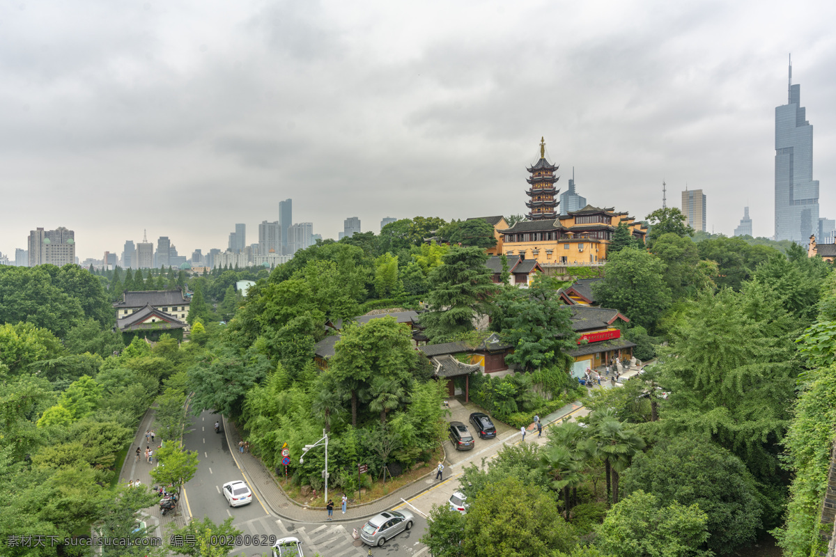 南京鸡鸣寺 南京 鸡鸣寺 天际线 绿色 植被 大楼 旅游摄影 国内旅游