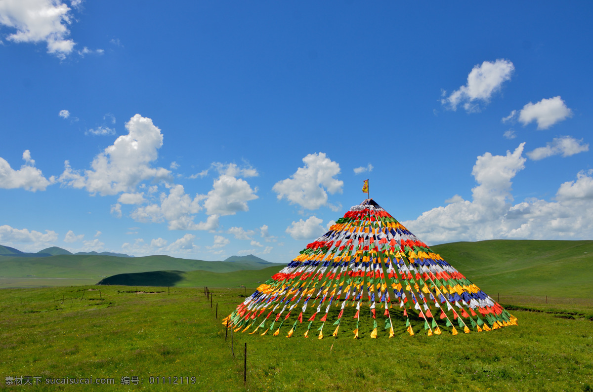 甘肃 甘南 尕海 经幡 山峰 藏寨 藏族 草原风光 植物 甘南尕海 飘动的经嶓 旅游摄影 国内旅游