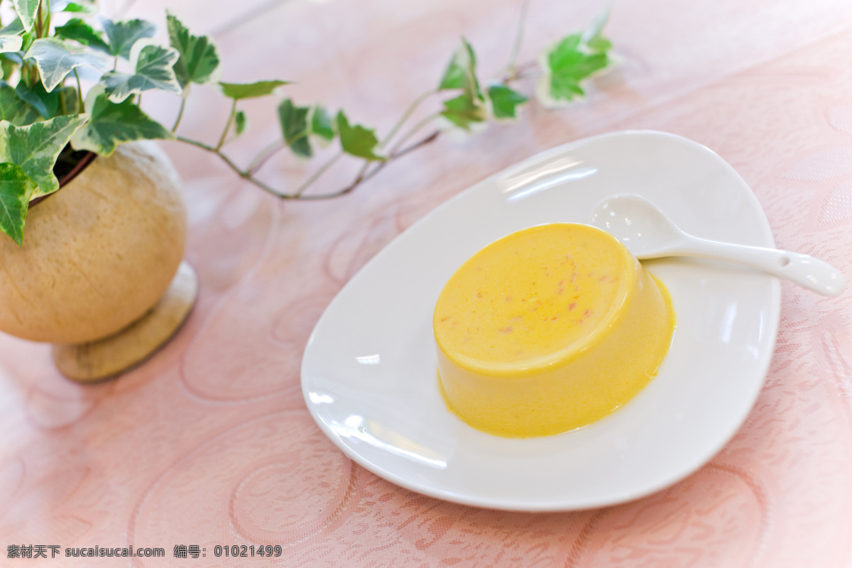 鲜奶法式布丁 法式 鲜奶布丁 布丁 果冻 美食 甜品 小吃 餐饮美食 传统美食
