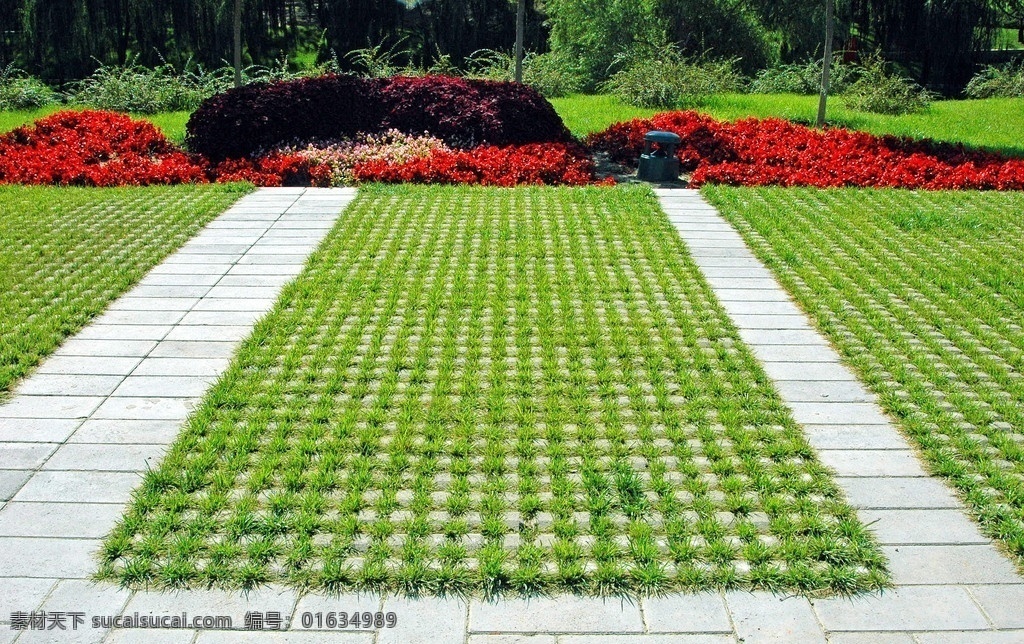 室外停车场 停车场 草坪 砖头 石头 混凝土 绿地 鲜花 建筑材料 园林系列 孔植草砖 绿草 丛生 草坪上 环保砖 园林建筑 建筑园林