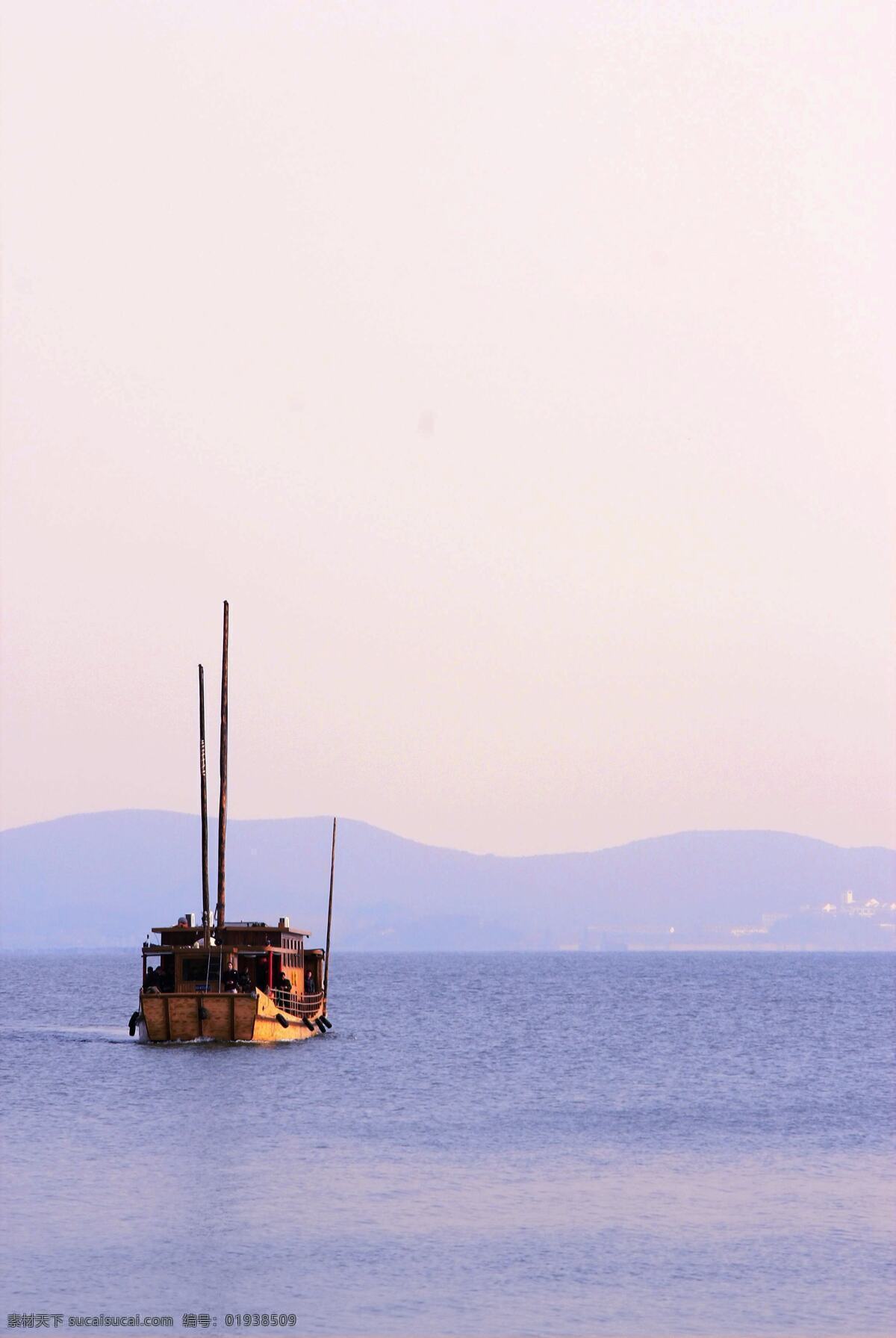 无锡 太湖 渔船 蓝色 傍晚 旅游摄影 风景图片 自然风景