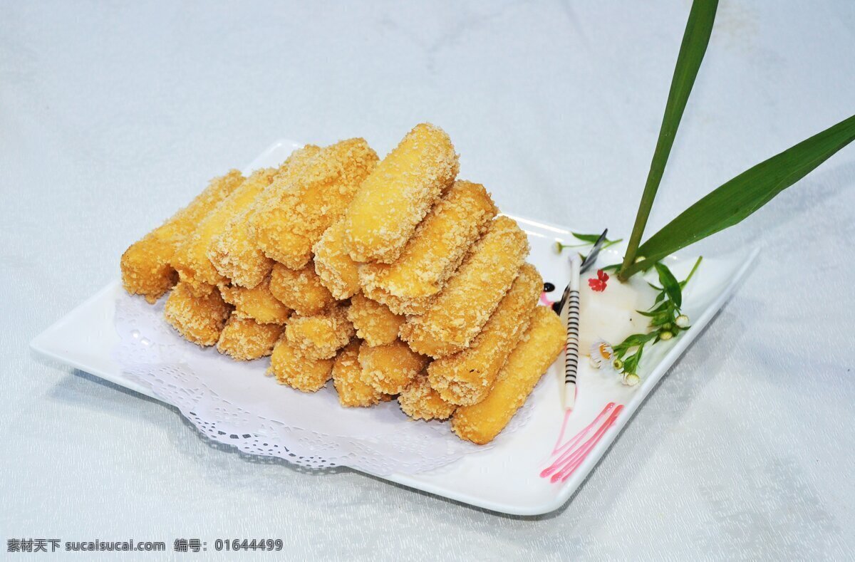 油炸冰淇淋 油炸 冰淇淋 南瓜饼 芝麻 奶油 香菜 香油 花瓣 巧克力 香料 餐饮美食