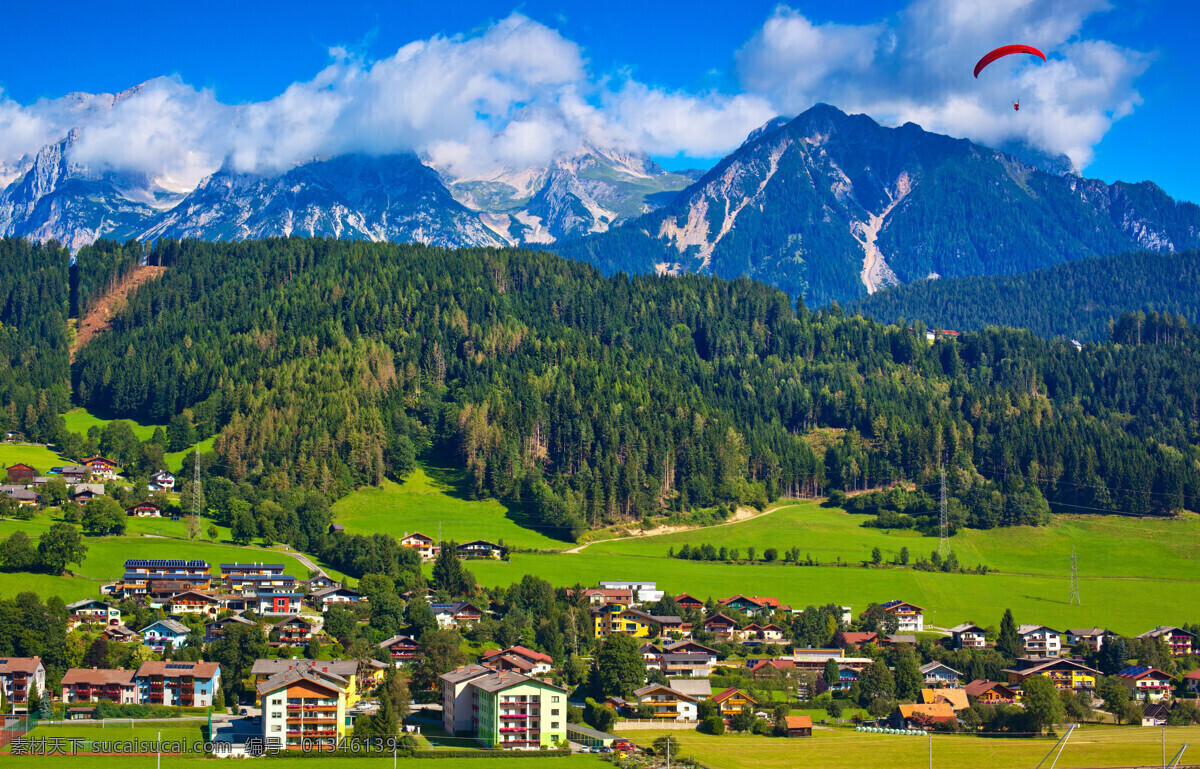 阿尔卑斯山 欧洲 国外村庄 村庄 房子 田地 树木 山峰 房屋 自然 景色 高清 自然风景 自然景观