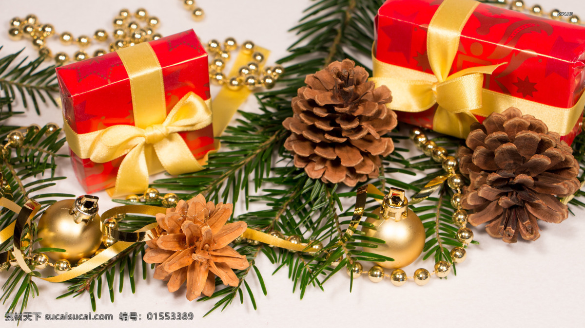 圣诞树 挂件 礼物 铃铛 白色
