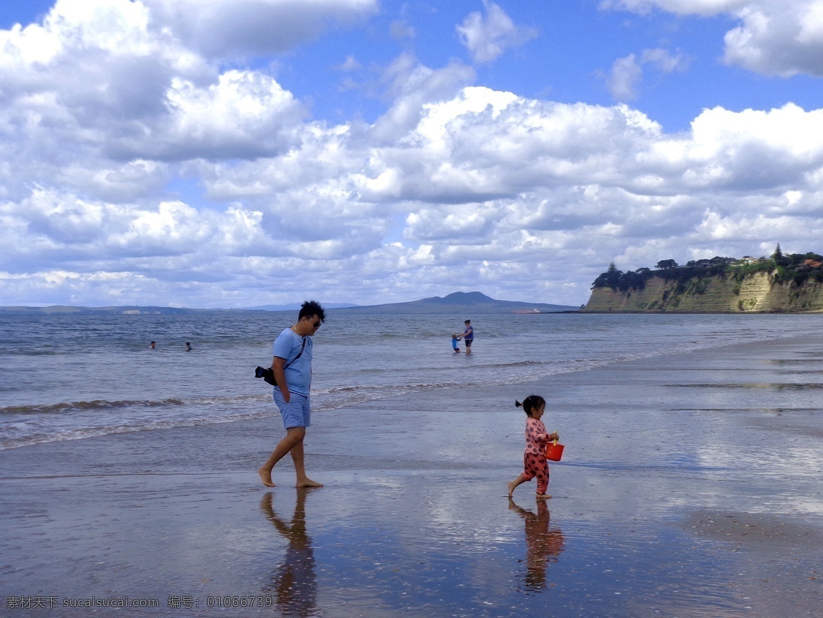 新西兰 海滨 风景 蓝天 白云 云朵 远山 大海 海水 海浪 海滩 游人 玩耍 休闲 倒影 风光 旅游摄影 国外旅游