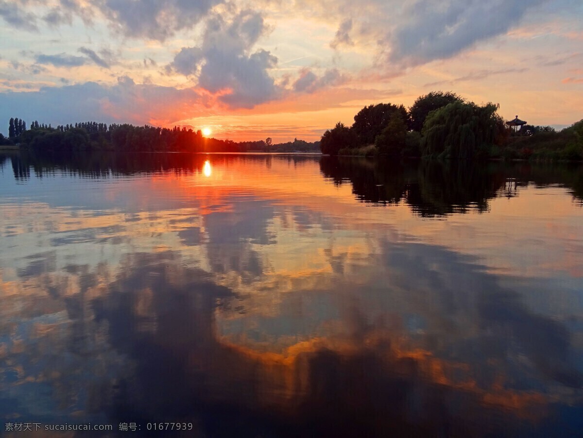 夕阳倒影 倒影 夕阳 树木 水面 湖泊 天空 自然景观 自然风景