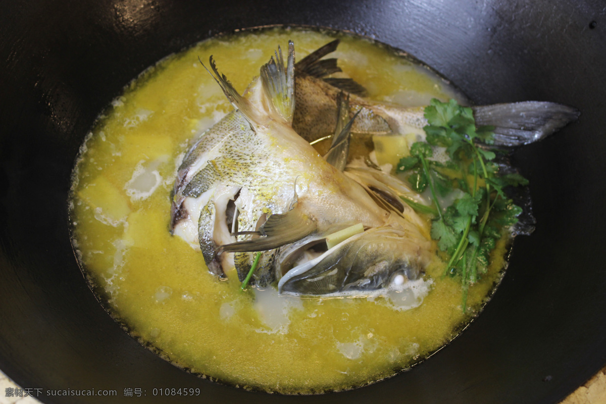 大锅鱼焖鱼 大锅鱼 焖鱼 黄焖鱼 柴火大头鱼 柴火鱼 焖大头鱼 美食摄影 餐饮美食 传统美食