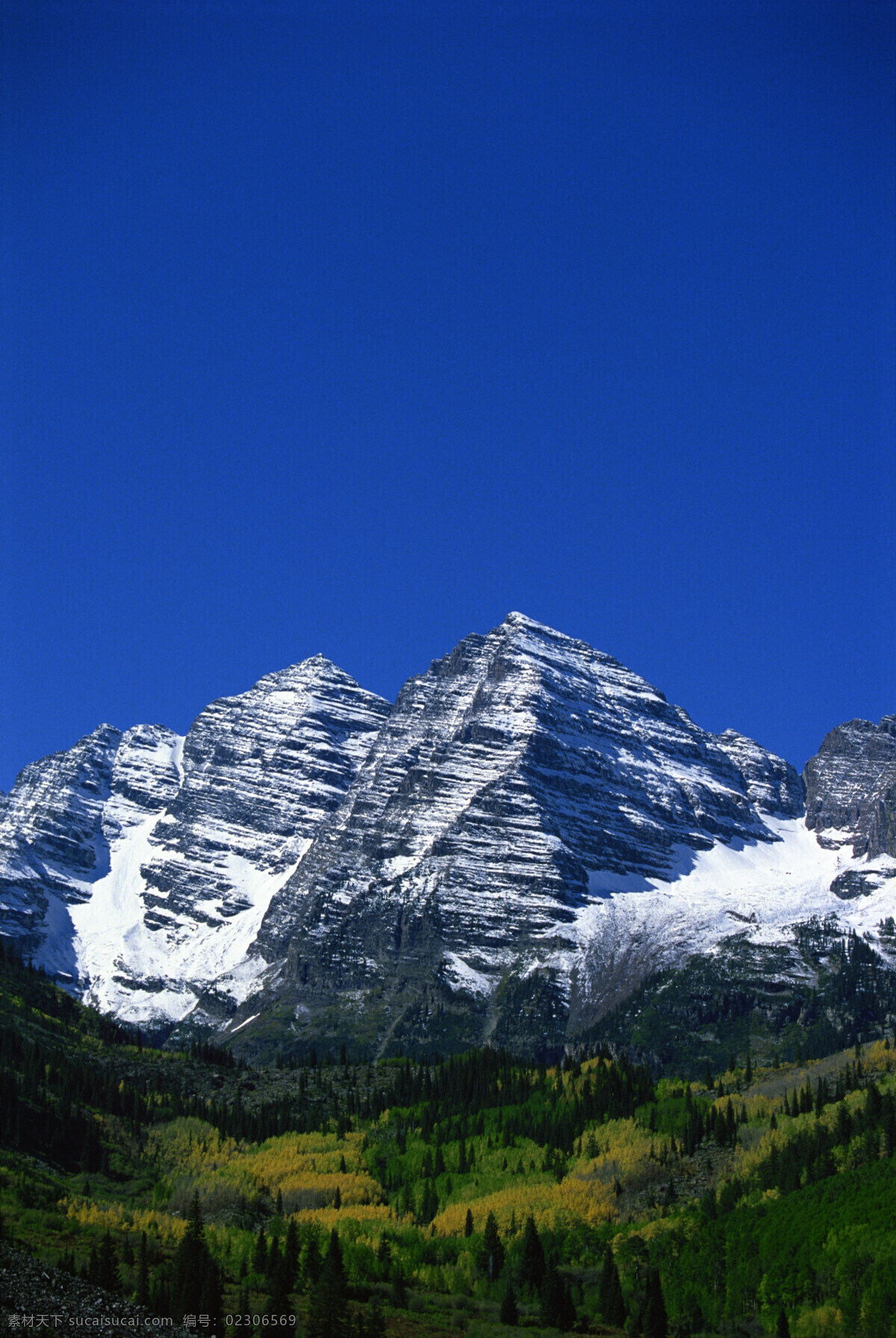 蓝天 下 雪山 山峰 山水风景 自然风景 自然风光 景色 美景 风景 摄影图 高清图片 自然景观 蓝色