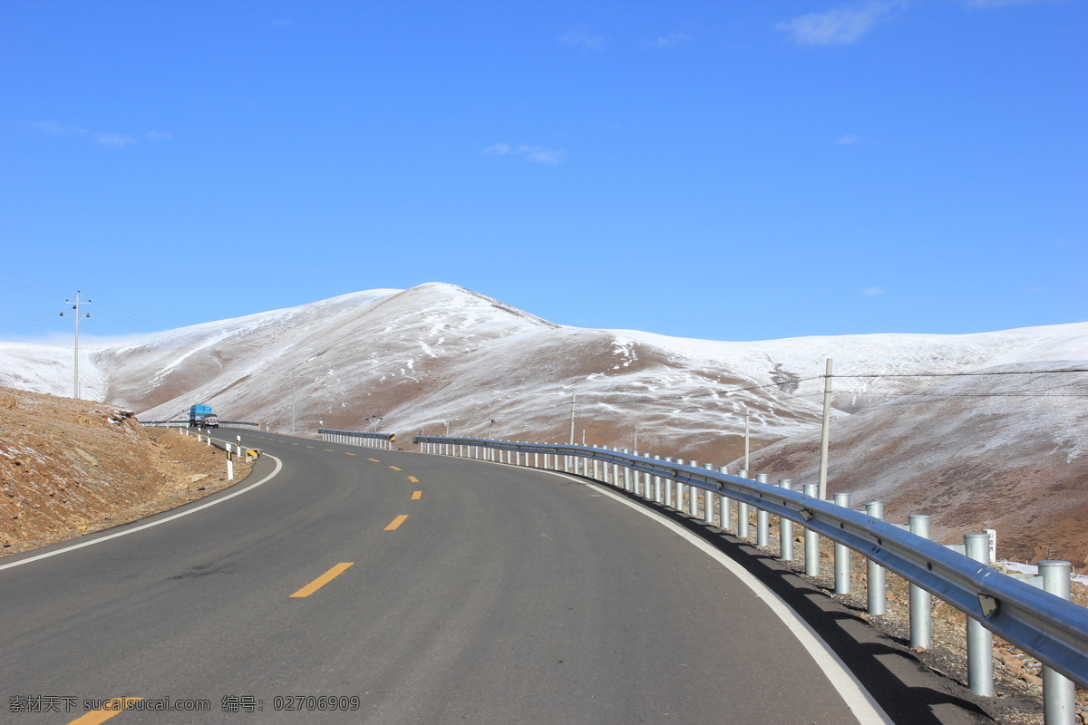 西藏景观 路上 风景 风光 西藏 骑车 自行车路 山 雪 拉萨 草地 雪山 蓝天 白云 高速 旅游摄影 自然风景