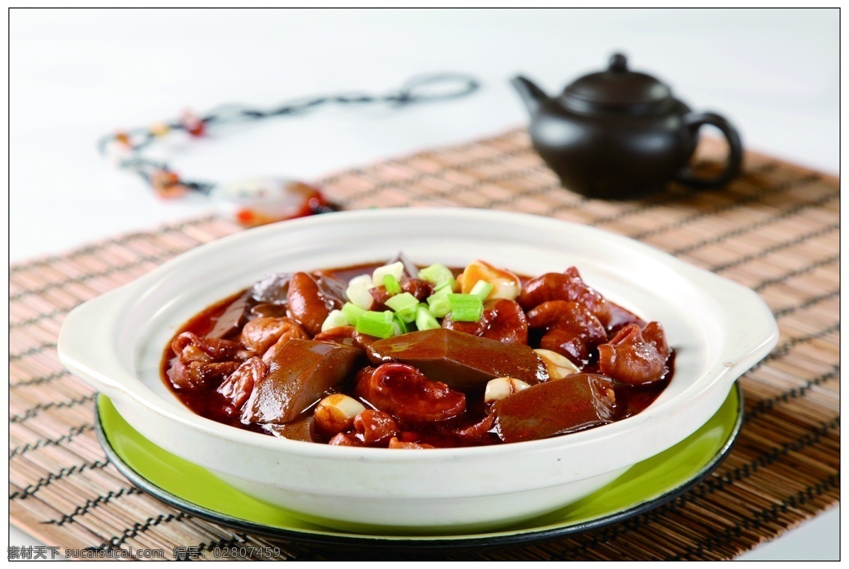 鸭血肥肠煲 砂锅 砂锅煲 煲菜 砂锅菜 特色砂锅 美味砂锅 招牌砂锅 美食 菜 餐饮美食 传统美食