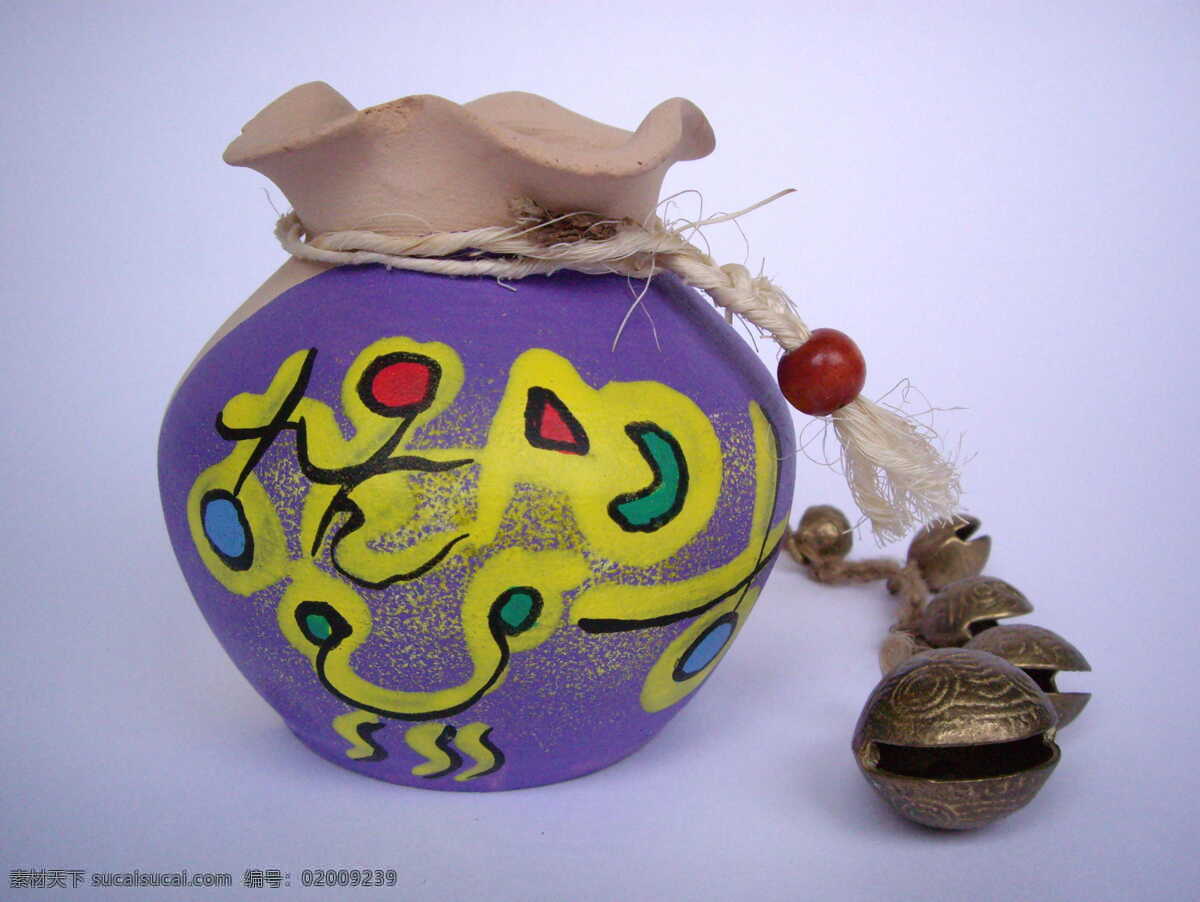 彩陶罐与铜铃 彩陶 陶罐 铜铃 抽象 装饰 小玩意 蓝色