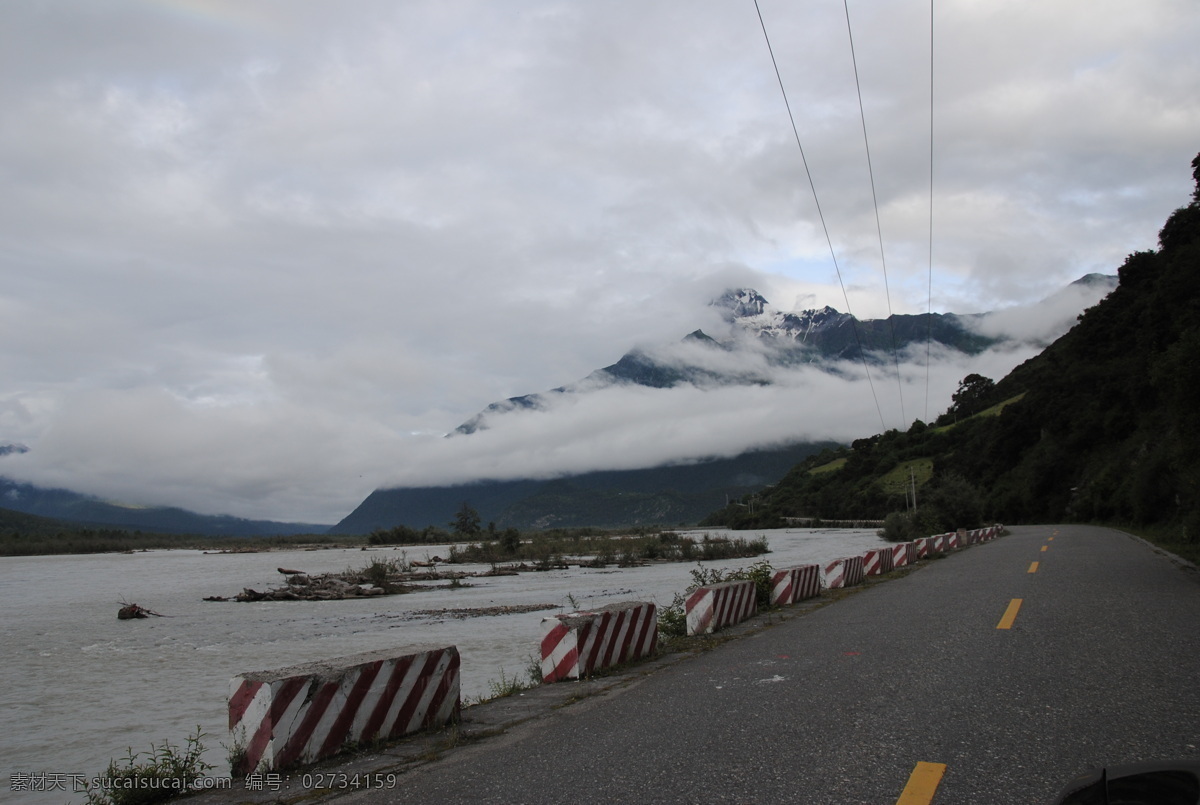 西藏 风景 公路 雾 雾气 雾素材 西藏风景 远山 雾蔼 水 川藏公路 生活 旅游餐饮