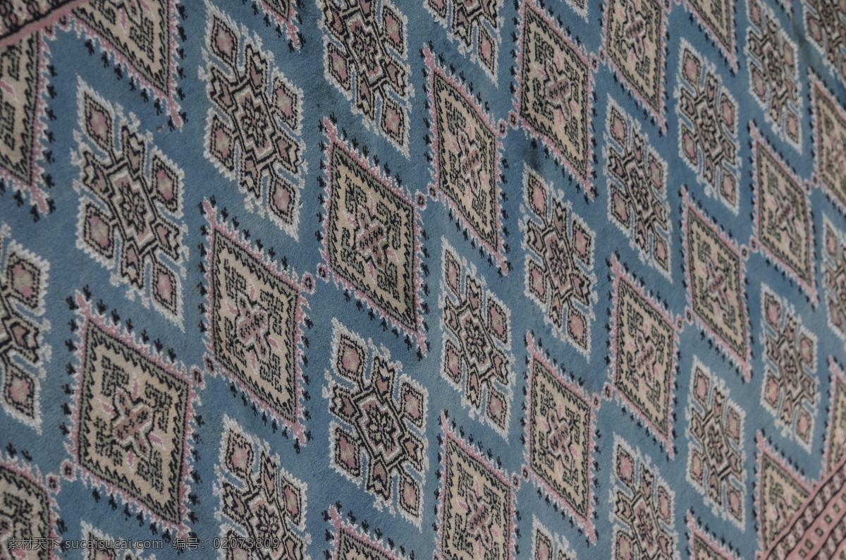 印度手工毯 印度手工地毯 手工地毯 手工羊毛地毯 卧室地毯 书房地毯 琴房地毯 客厅地毯 床边毯 生活百科 生活素材