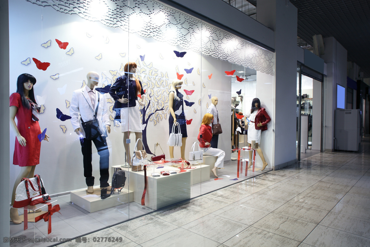 商场衣服橱窗 时尚 衣橱 橱窗 商场 商厦 专卖店 衣服 服装 展示 陈列 模特 百货 服饰 百科 生活素材 生活百科
