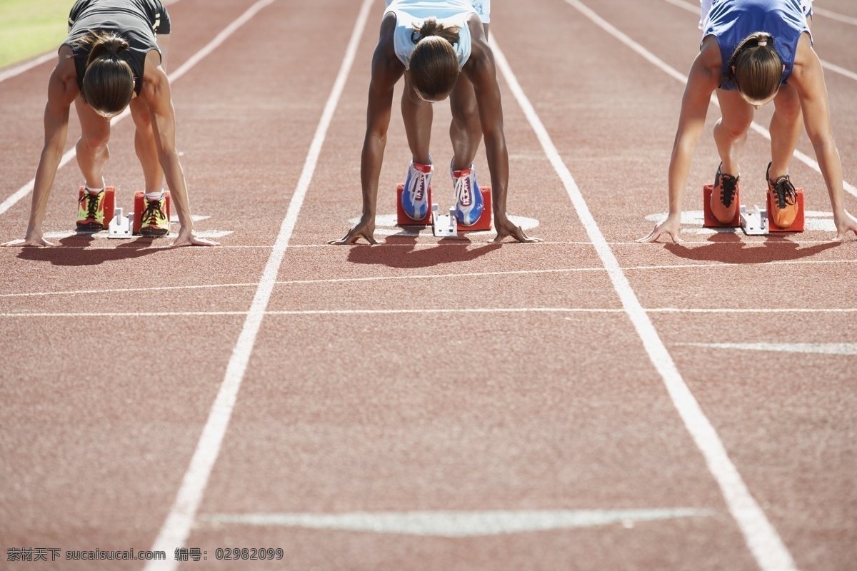 起跑线 上 运动员 高清 体育运动 体育项目 体育比赛 外国人 黑人女性 跑道 起跑 跑步 长跑 短跑 摄影图 高清图片 生活百科 白色