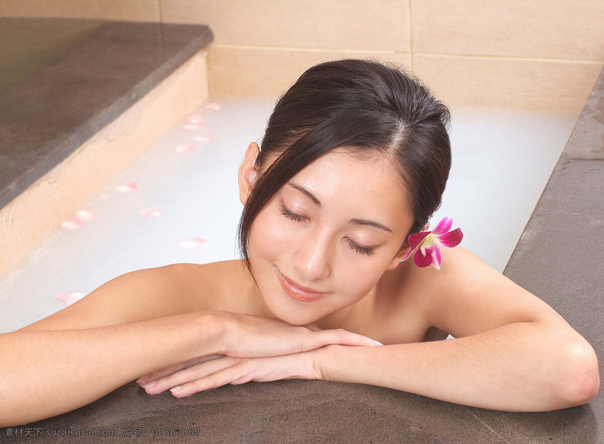 泡澡 女孩 泡浴 浴室 浴池 牛奶浴 水疗 美容 养生 护肤 spa 女性 女人 美体 美女图片 人物图片