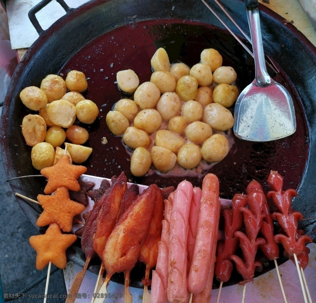 街头小吃 烤肉串 烤肉肠 热狗 油炸土豆 土豆块 油炸土豆块 鸡柳 烧烤 香肠 肉肠 烤香肠 油炸火腿肠 玛瑙石 石头烤肠 台湾烤肠 石头烤肉 串烤香肠 鹅卵石烤肠 烤串 撸串 玉石烤肠 烤肠 脆皮烤肠 台湾热狗 油炸香肠 玉米肠 火腿肠 黑色石头 烤肉香肠 肠子 夜宵店烤肉 脆皮肉肠 洋芋坨坨 炸火腿肠 摄影图片 餐饮美食 传统美食