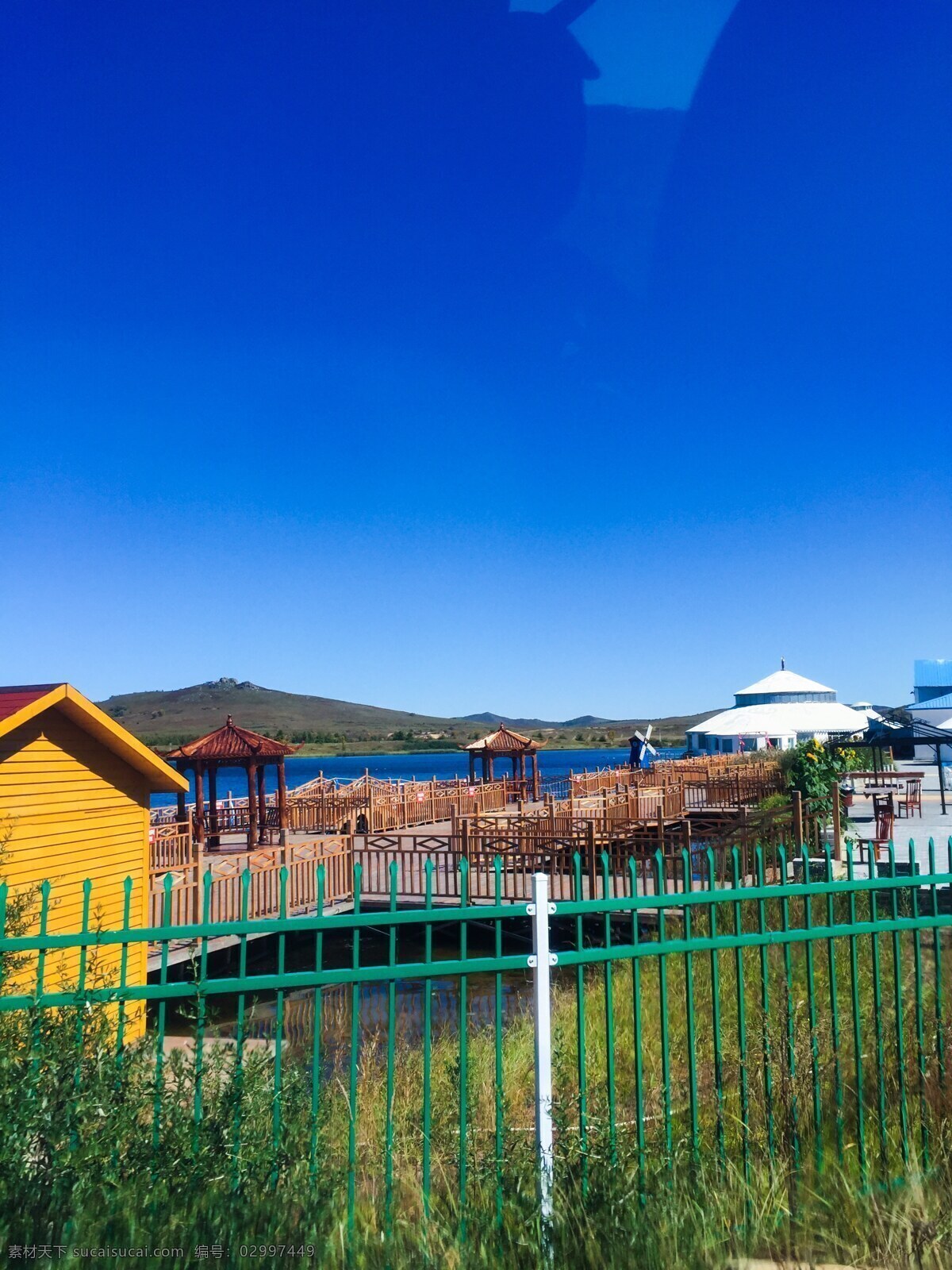 乌兰布 统 彩 木屋 乌兰布统 草原 彩房子 蓝天 旅游摄影 国内旅游