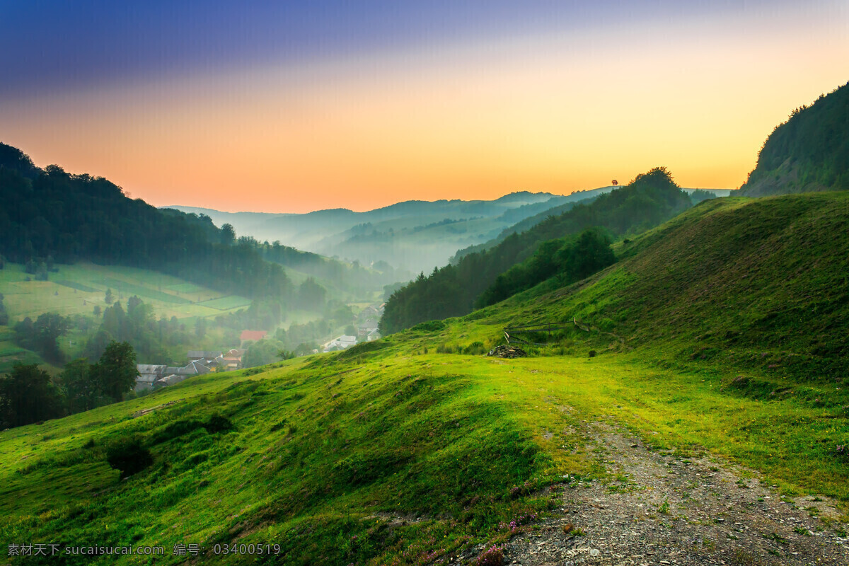 山谷 乡村 小路 农村 世外桃源 峡谷 早晨 晨雾 晨曦 自然 美景 风景 田野 原野 草地 自然景观 自然风景