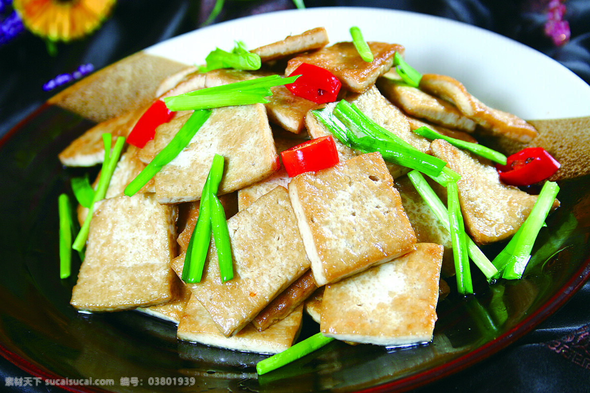 浏阳煎豆腐 煎豆腐 豆腐 韭菜 红辣椒 美食 美味 炒豆腐 农家豆腐 家常豆腐 食物 餐饮美食 传统美食