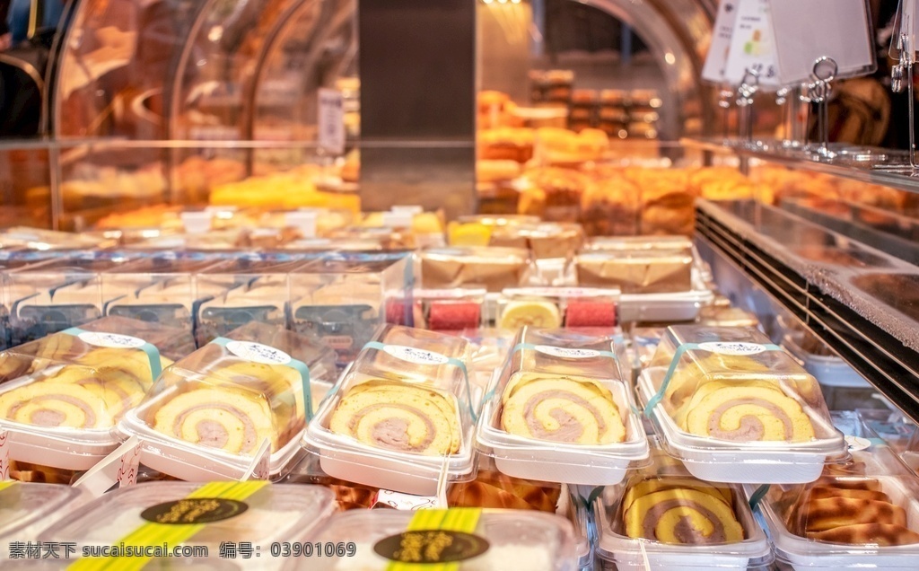烘焙店 面包店 面包橱窗图片 蛋糕店 糕点展示 很多面包 美食 餐饮美食 传统美食