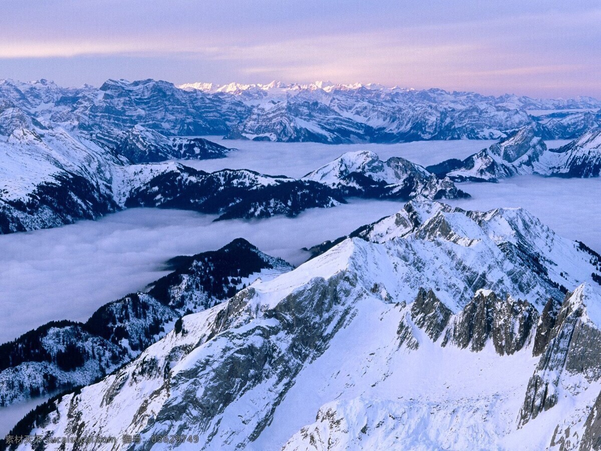 阿尔卑斯山 冬季 风光 阿尔卑斯山山 雪景 薄雾 朦胧 自然风景 自然景观