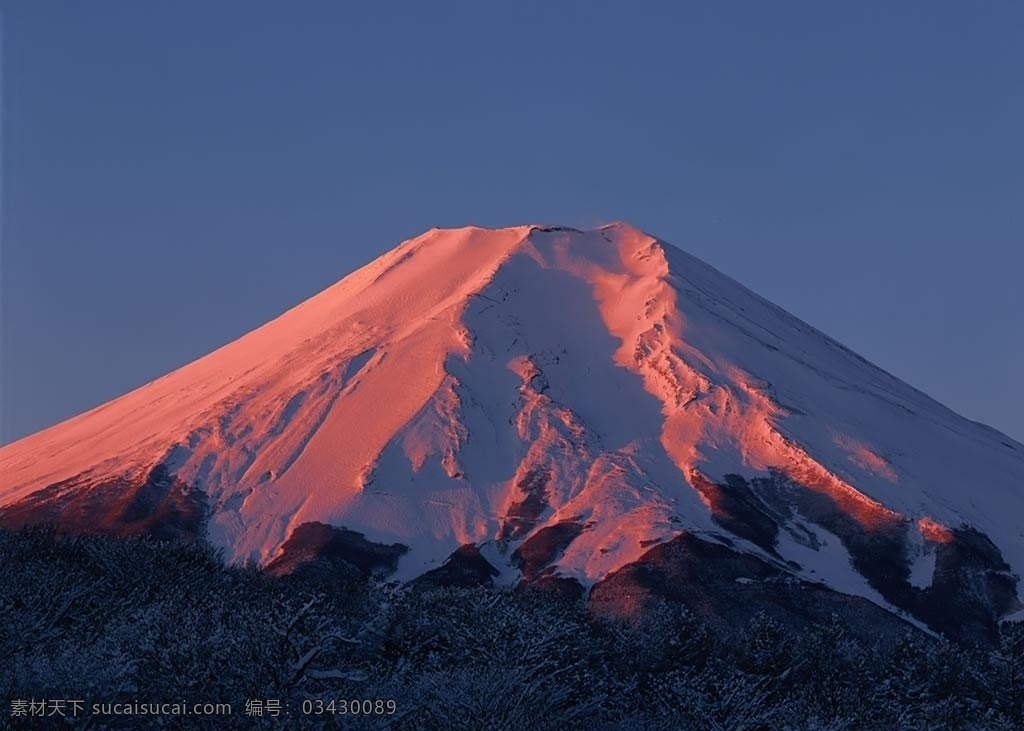 雪山风景 壁纸 风景 山水 对称 高级灰 夕阳 傍晚 小岛 大图 高清 自然 水域 河流 大山 石头 树木 森林 美景 漂亮 景色 多云 野外 山脉 蓝天白云 青山绿水 自然风景 自然景观 山水风景