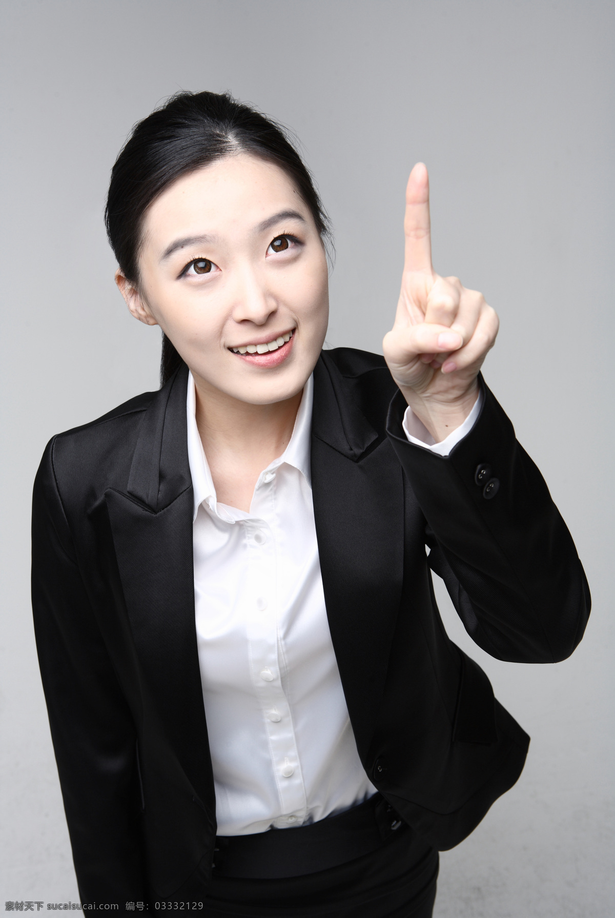 手指 天 指 商务 美女图片 女性 女人 人物 商务女性 商务人士 成功女人 白领 美女 职业女性 职场 西装衬衫 职业装 手势 仰望 指示 摄影图 高清图片 人物图片
