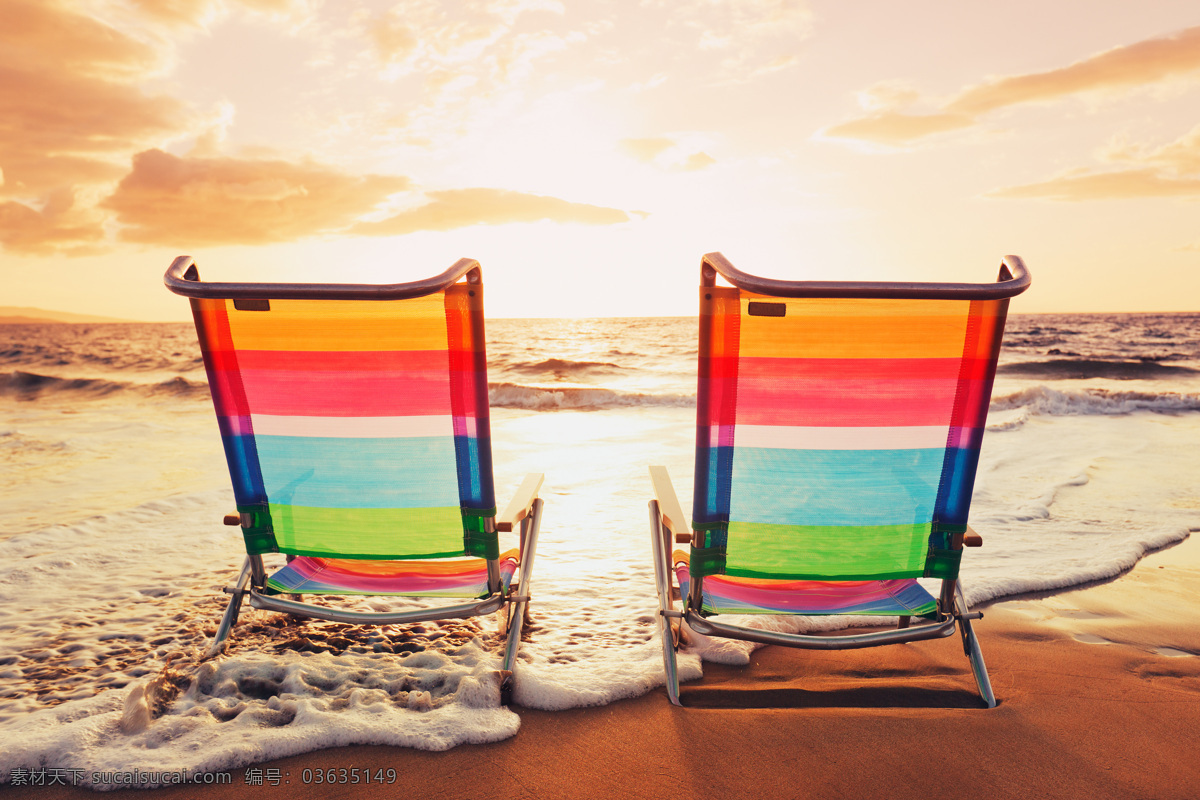 沙滩上的椅子 浪花 椅子 沙滩 大海 天空 自然风光 海洋海边 自然景观 白色