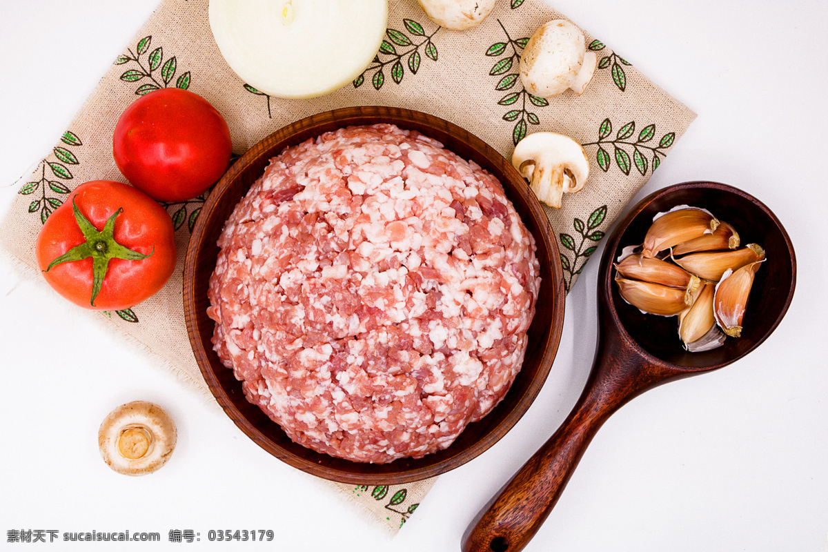 一碗肉馅 肉馅 大蒜 番茄 蘑菇 碗 餐饮美食 传统美食